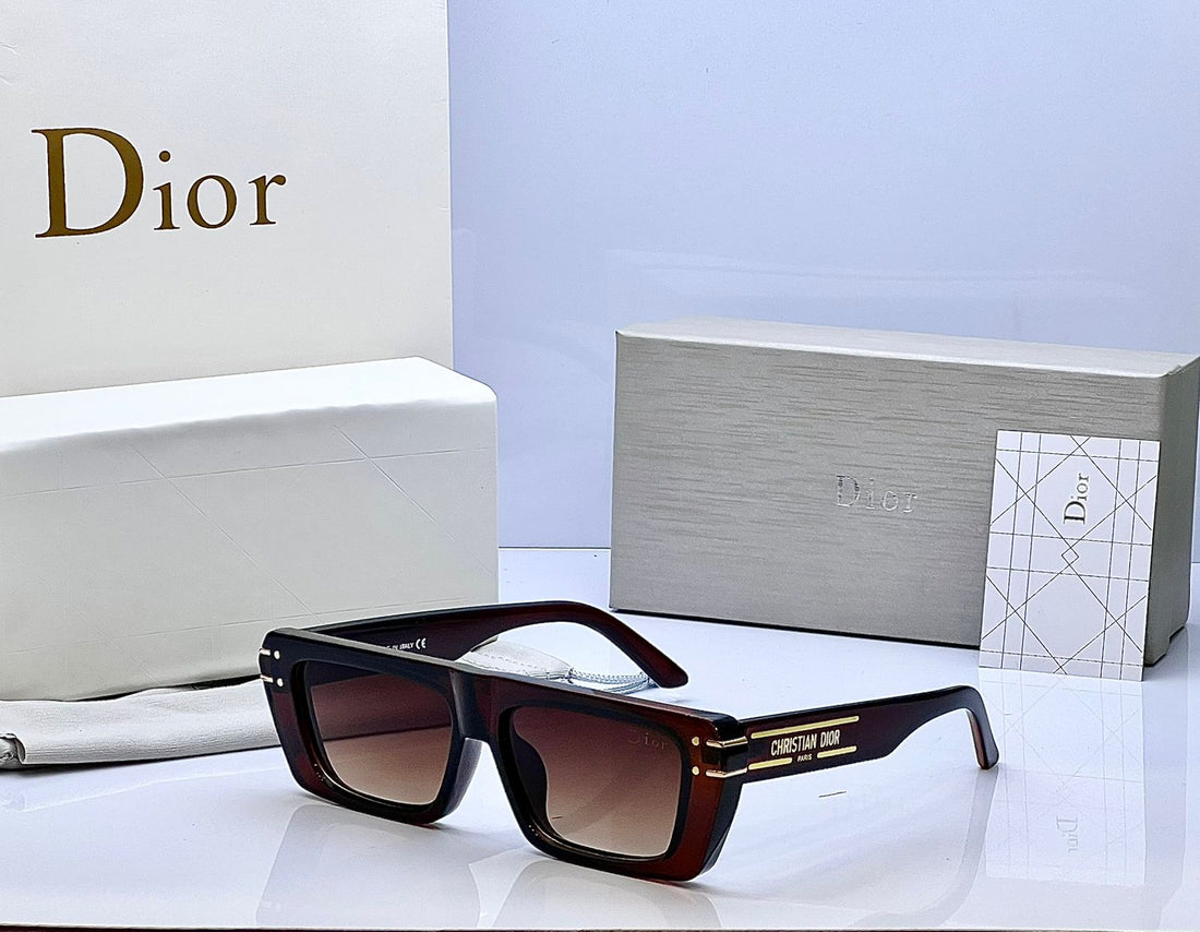 CHRISTIAN DIOR