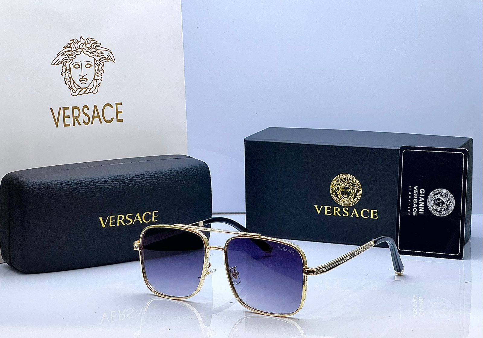 VERSACE